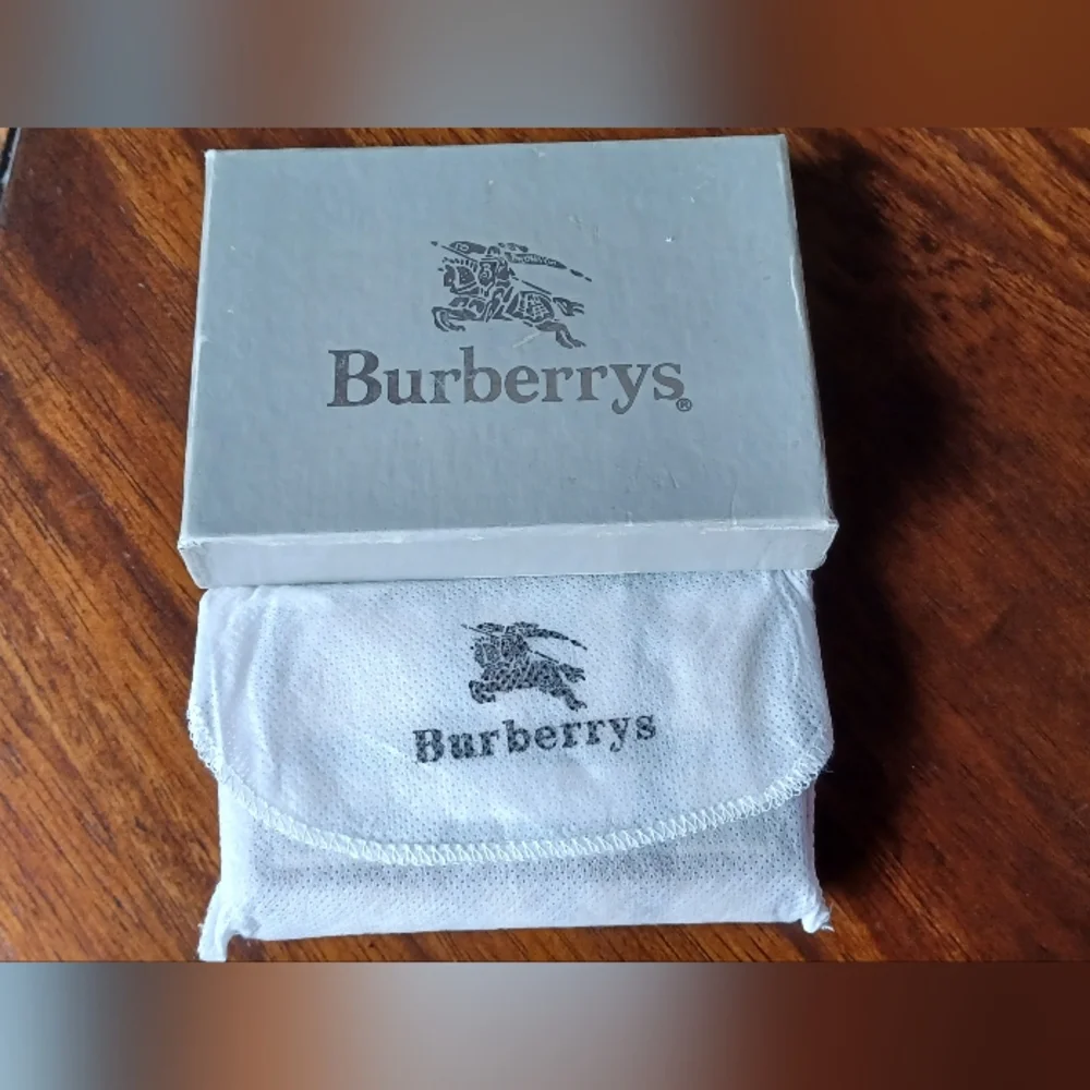 NIB Burberrys Rare Vintage Key Case